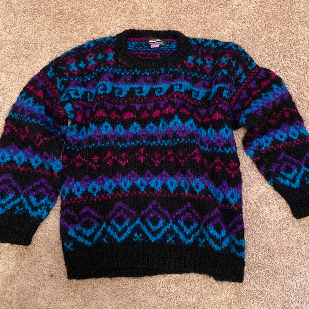 Vintage 100% wool thick hand-knit sweater